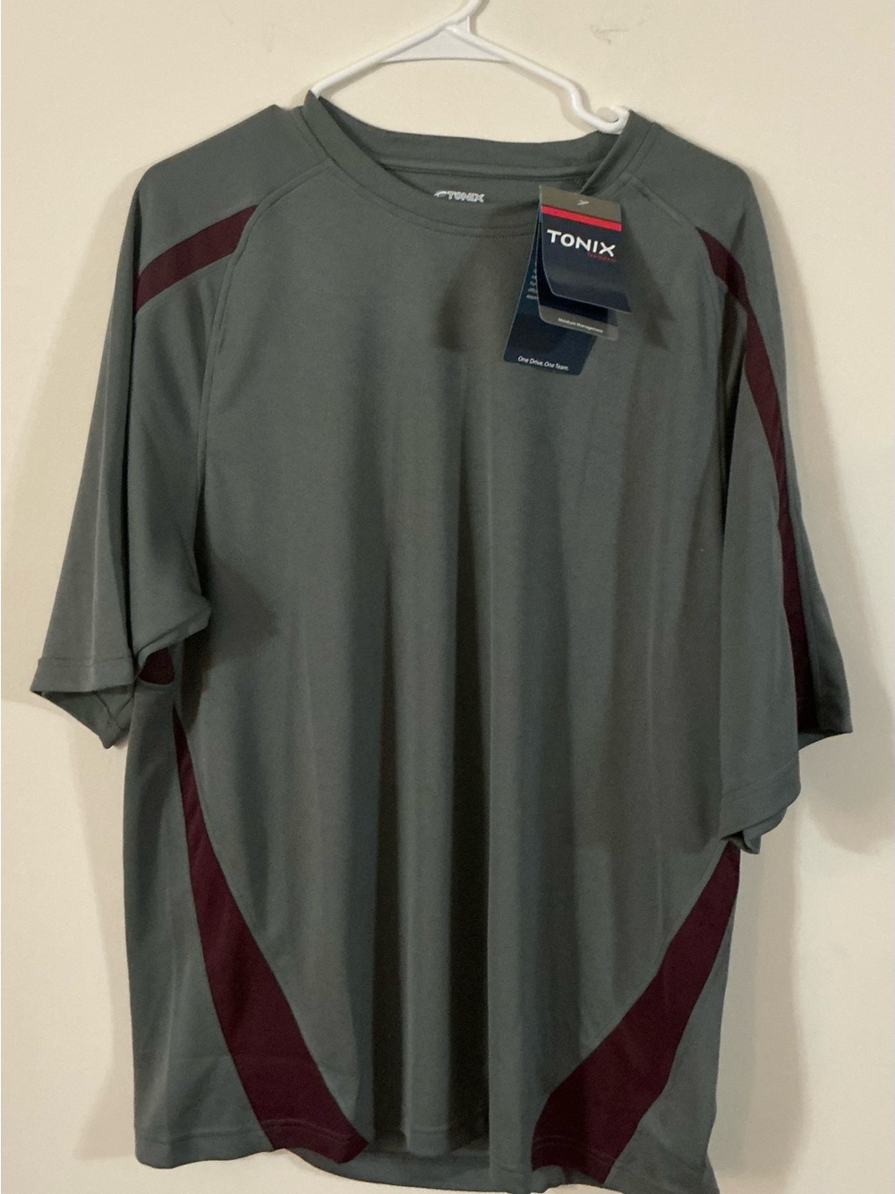 Men's Activewear Short-Sleeve Shirt — Gray with Maroon Accents - Men’s XL
